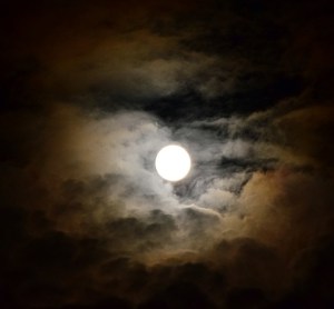 moon-2849367_960_720