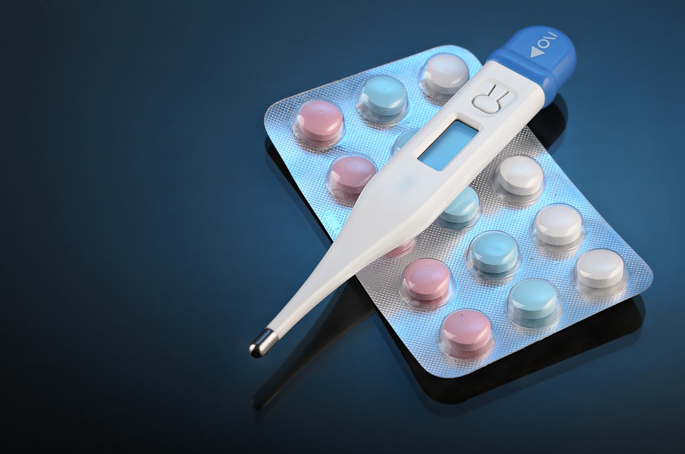 Questa immagine ha l'attributo alt vuoto; il nome del file è tablet-4842049_960_720.jpg